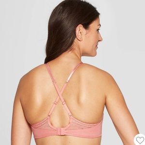 Beige / Nude NWT auden Daydream bra lace detail can be racer back adjustable